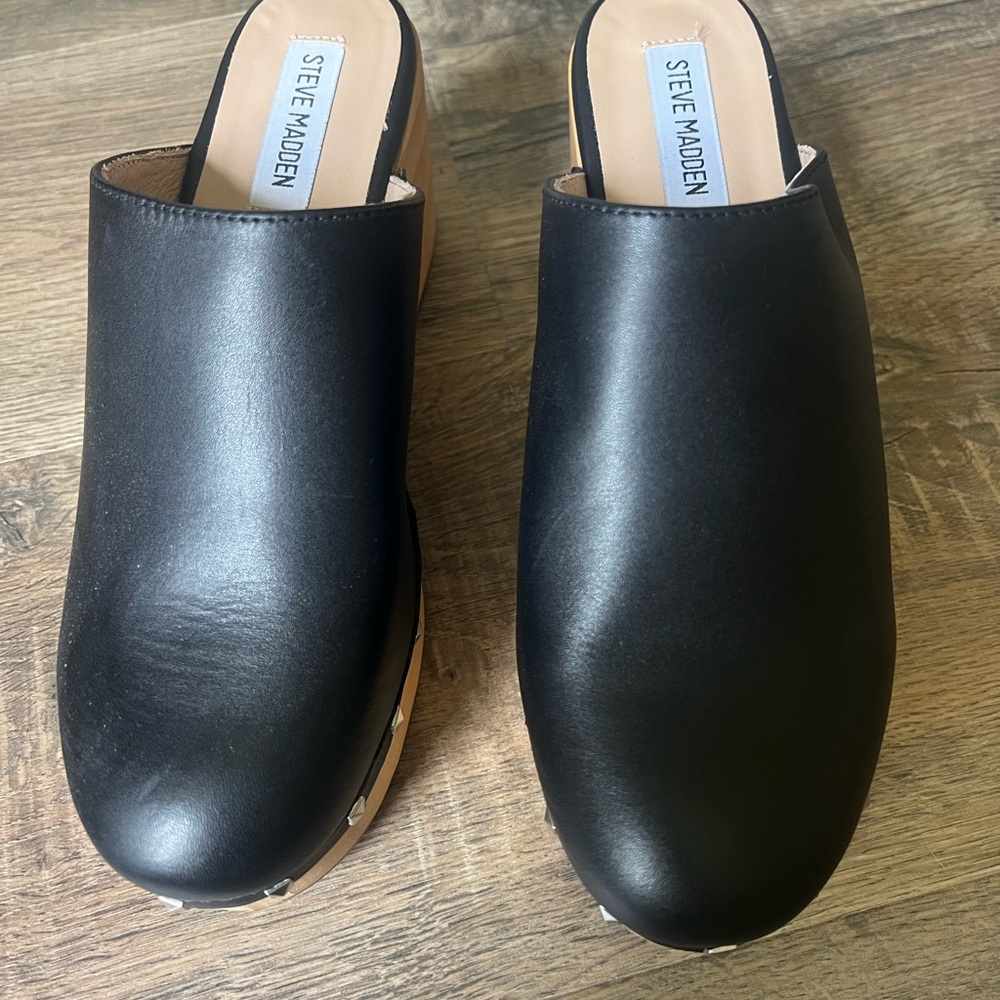 Steve Madden Clogs